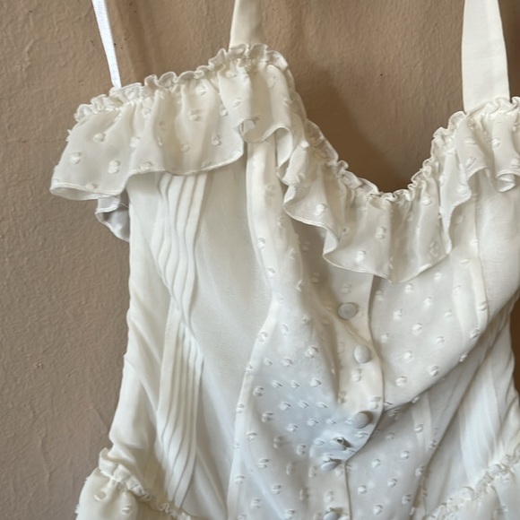 NWT bebe White Ruffle Swiss Dot Halter Convertible Romper XXS - Picture 2 of 16